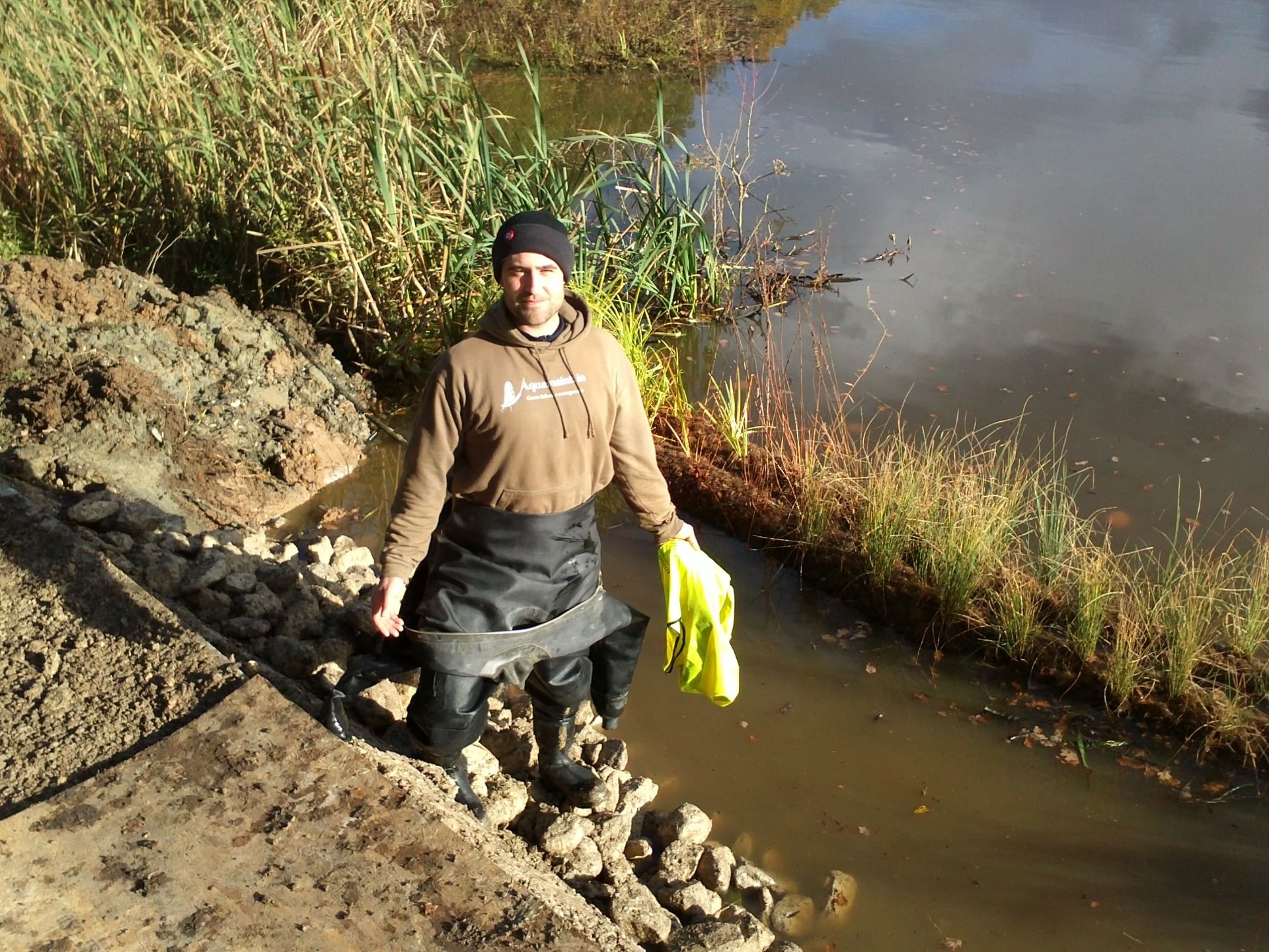 Coir roll installation