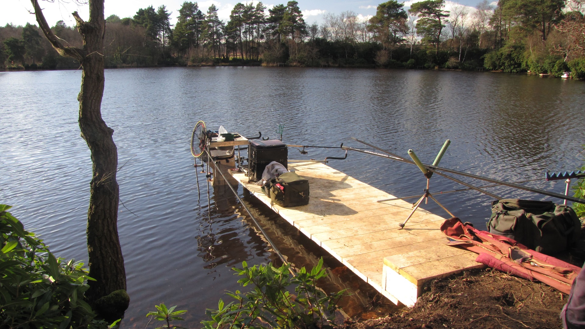 Fishing platform construction
