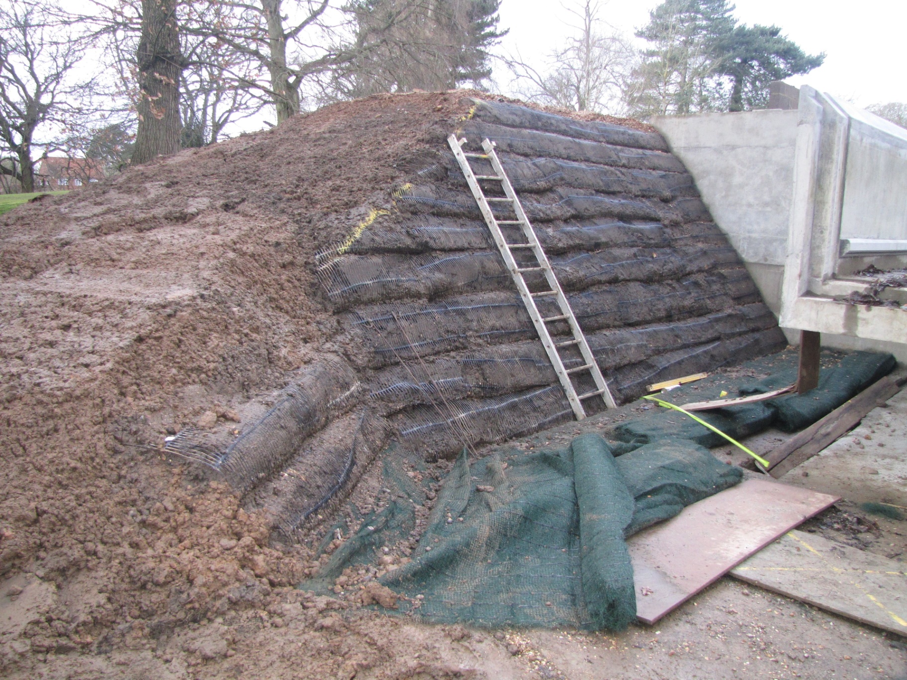 Waterfall feature installation